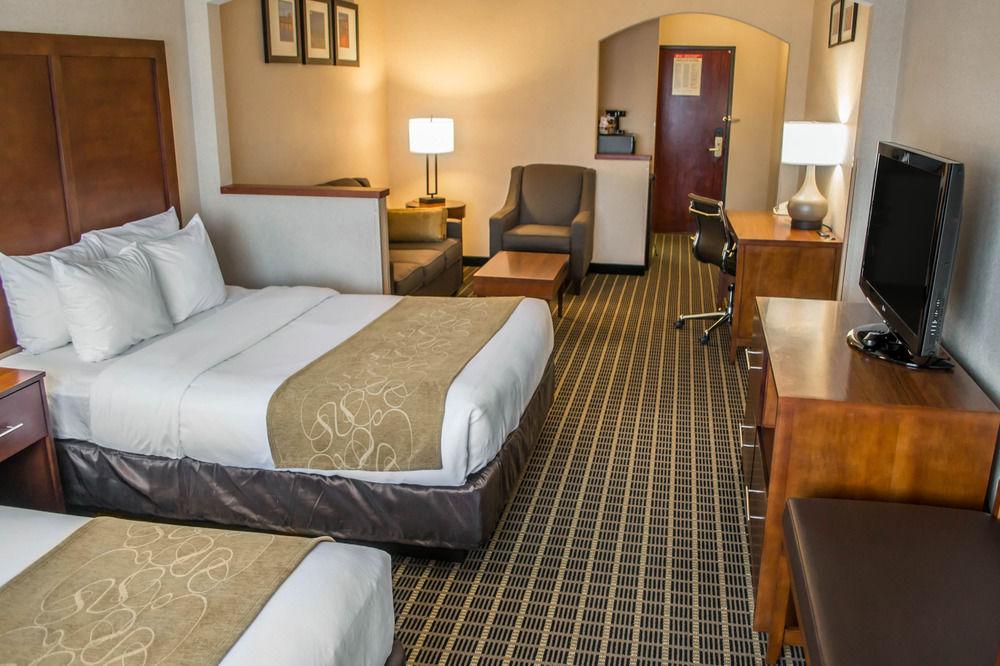 Comfort Suites Portland Southwest Екстер'єр фото