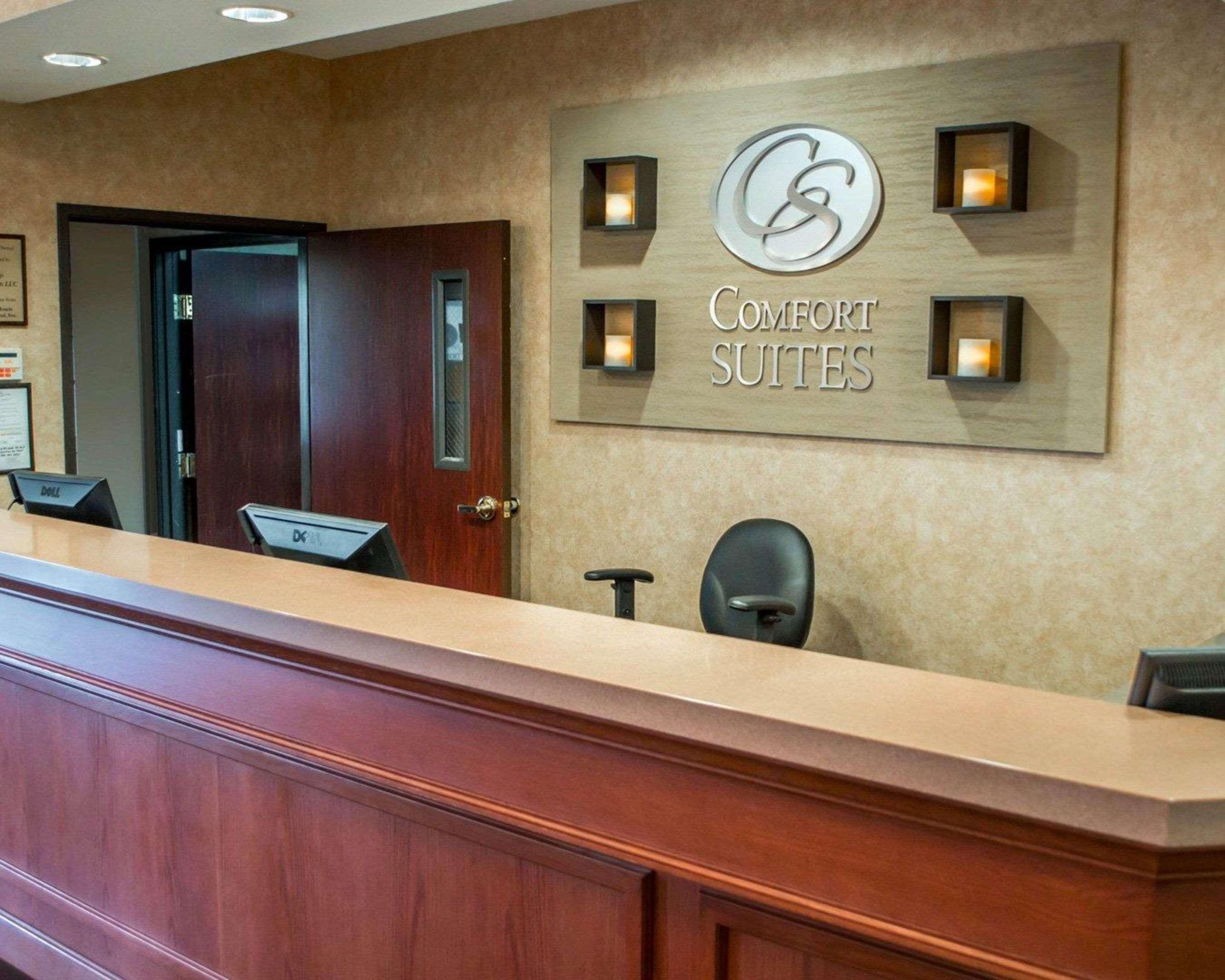 Comfort Suites Portland Southwest Екстер'єр фото